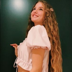 Meet your Posher, Maya